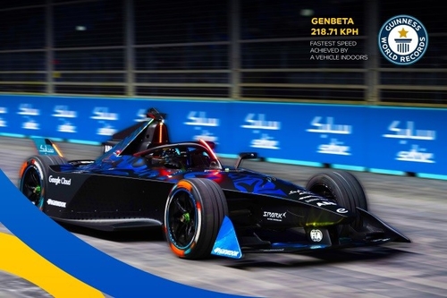 ultimo caso aziendale circa LA NUOVA AUTOMOBILE DI GENBETA SI È SVILUPPATA DALLA FORMULA E ED IL SUO PARTNER SABIC DELL'INNOVAZIONE ROMPE IL TITOLO DEL MONDO RECORDS™ DI GUINNESS